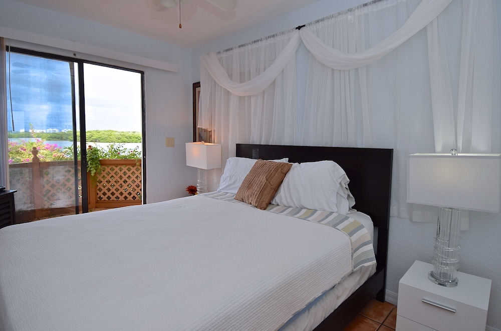 Turtle Beach Resort and Inn - photo 44