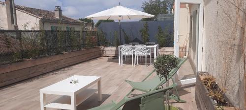 Studio Avec Terrasse - last minute hotel in Arles