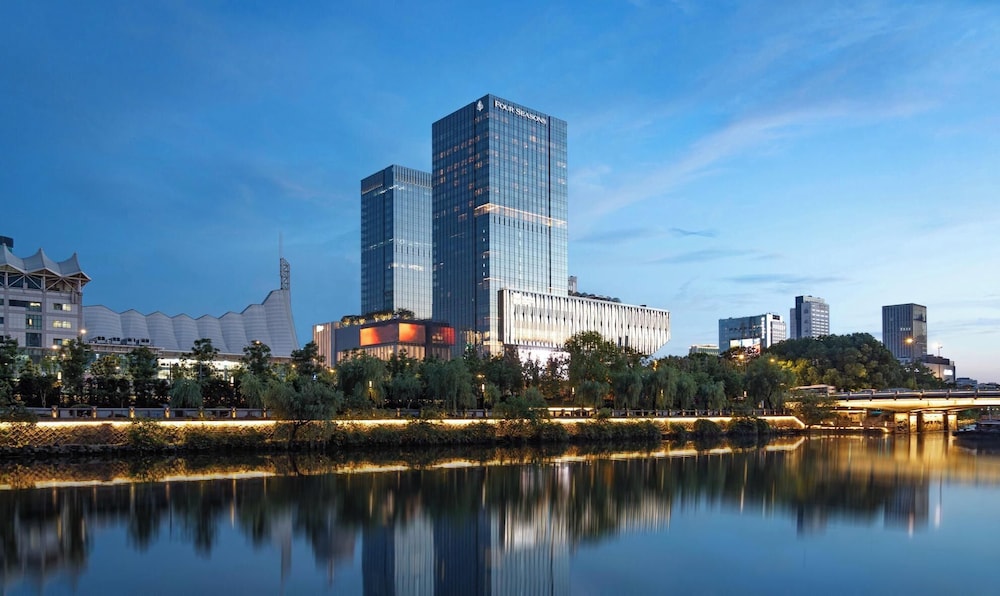Four Seasons Hotel Hangzhou At Hangzhou Centre in Hangzhou, People's Republic of China