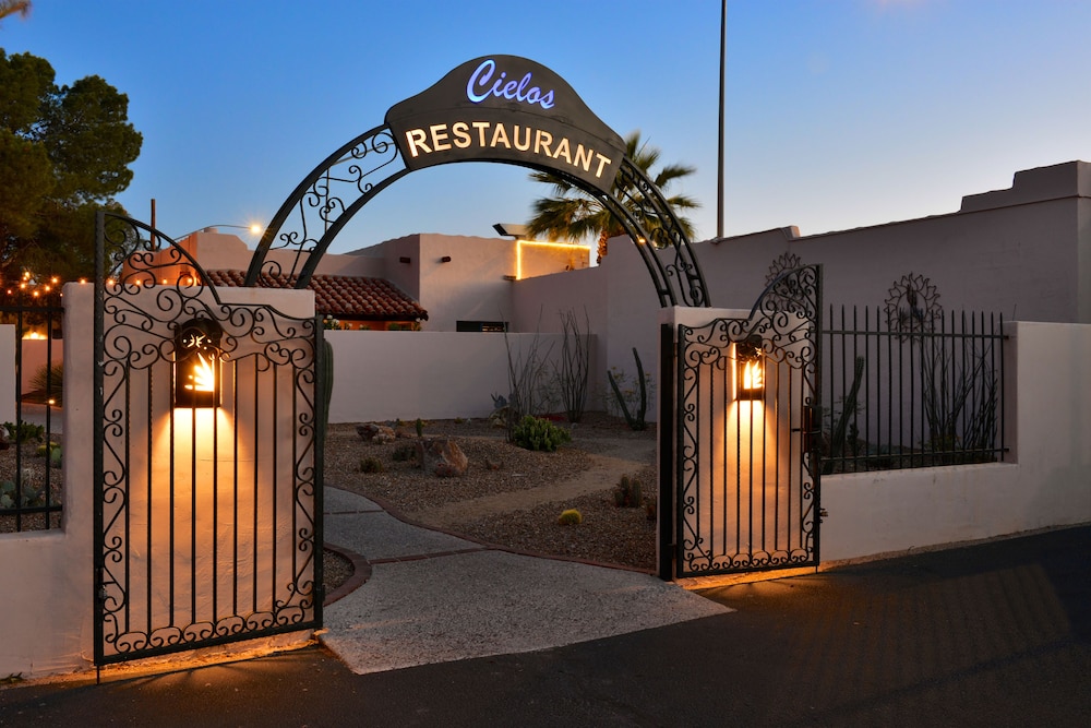 Lodge on the Desert - photo 77