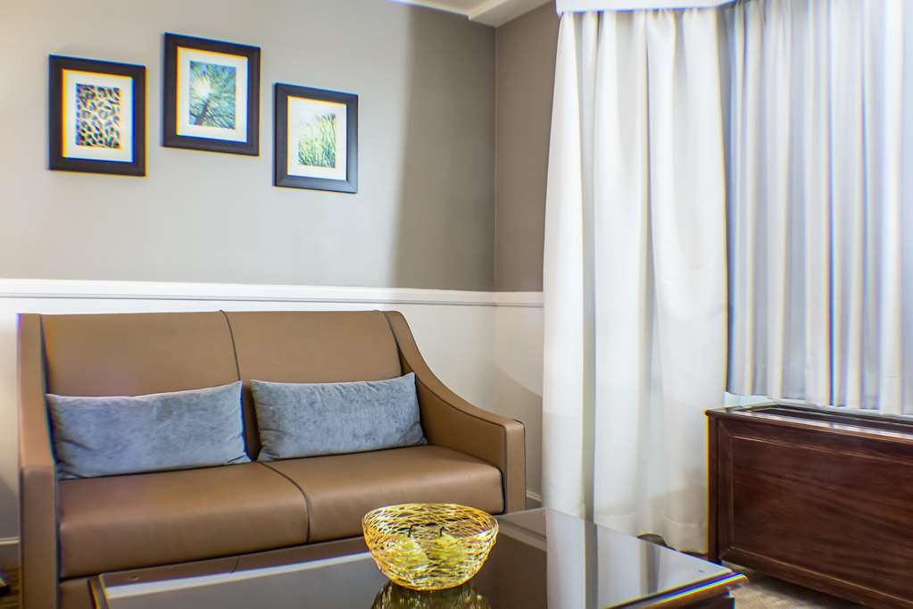 The Garden City Hotel - photo 35