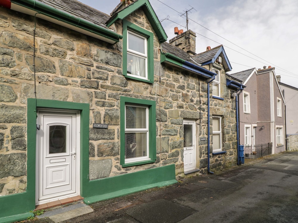 Edrydd - carbon neutral hotel in Harlech
