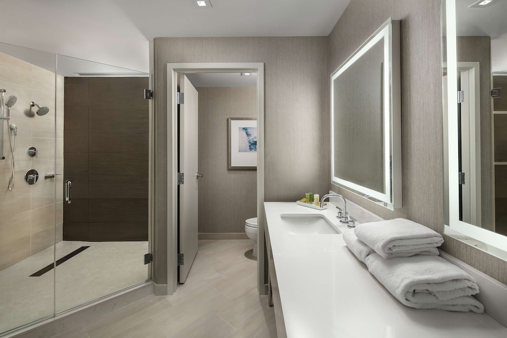 Hilton Boston Logan Airport - photo 38