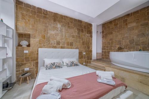 Dimora Dante — 4-Star Luxury Hotel in Ceglie Messapica, Italy