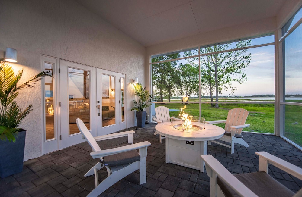 Sumner Lake House 2B — 4-Star Luxury Hotel in Clermont, United States