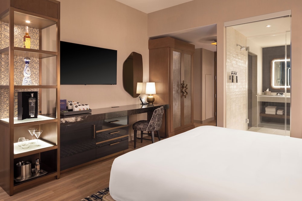 Caesars Republic Scottsdale a Hilton Hotel - photo 9
