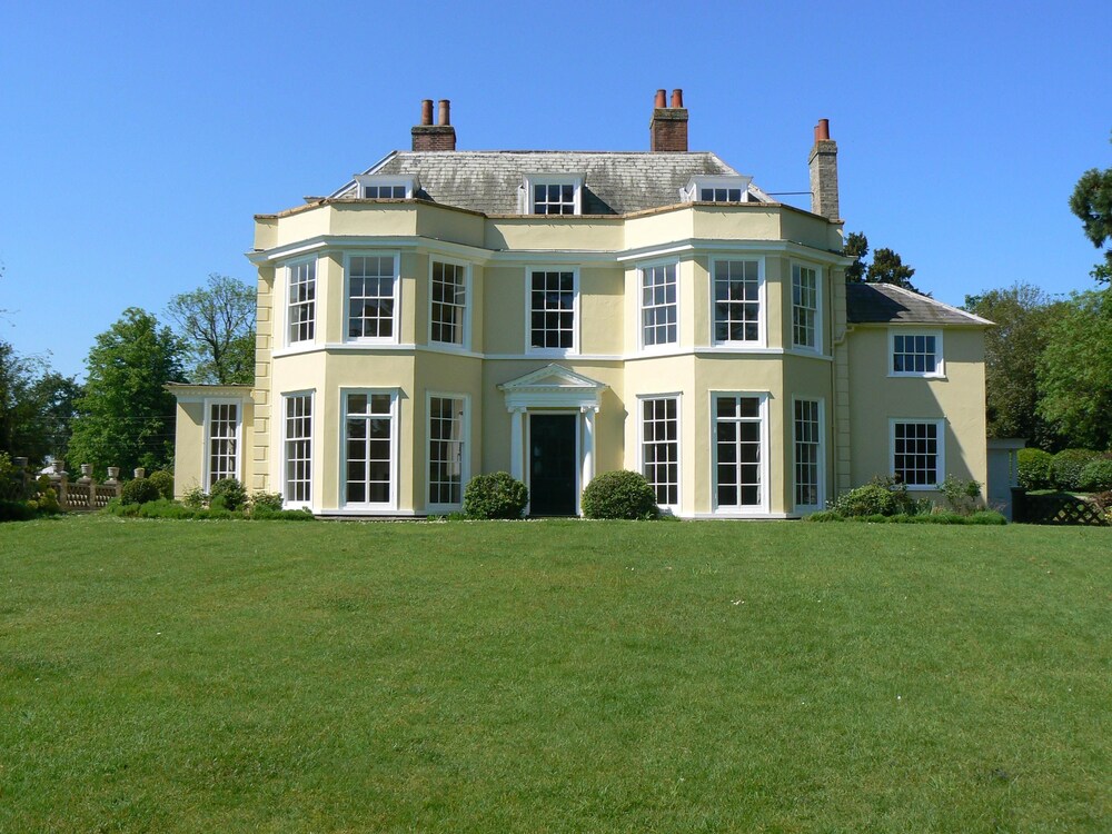 Holbecks House B&B — 4-Star Luxury Hotel in Ipswich, United Kingdom