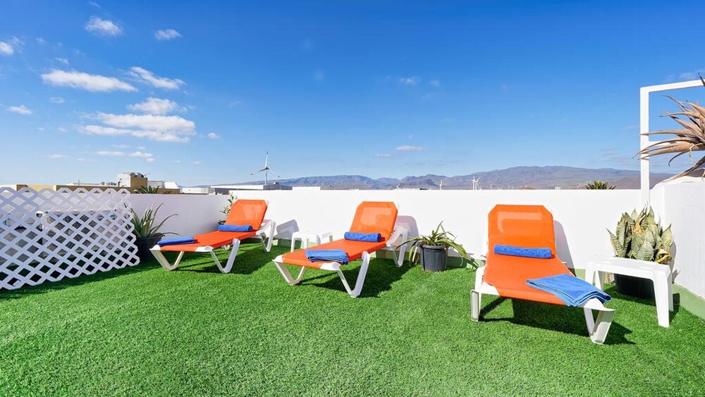 Armonía Beach 104 — 4-Star Luxury Hotel in Aguimes, Spain