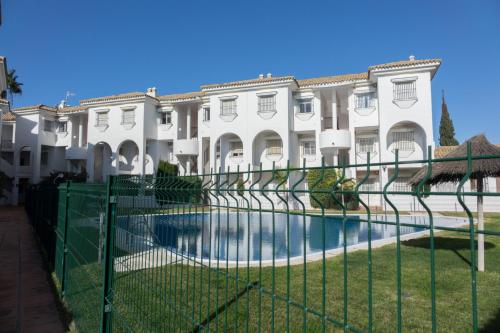 Apartamento Alextia La Barrosa — 4-Star Luxury Hotel in Chiclana De La Frontera, Spain