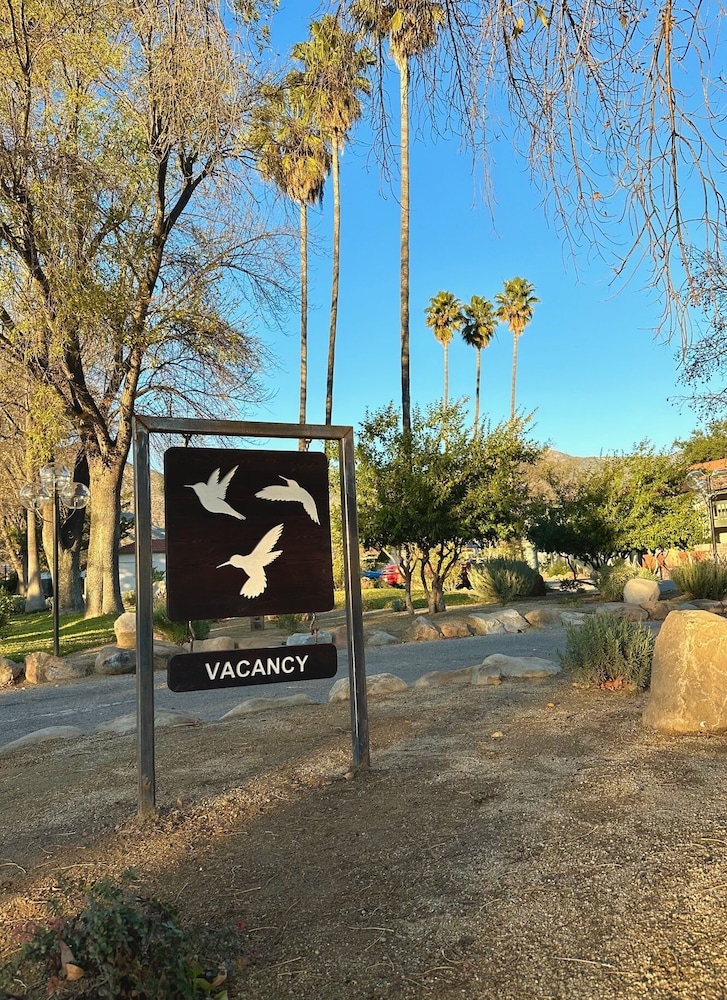 Hummingbird Inn of Ojai - photo 22