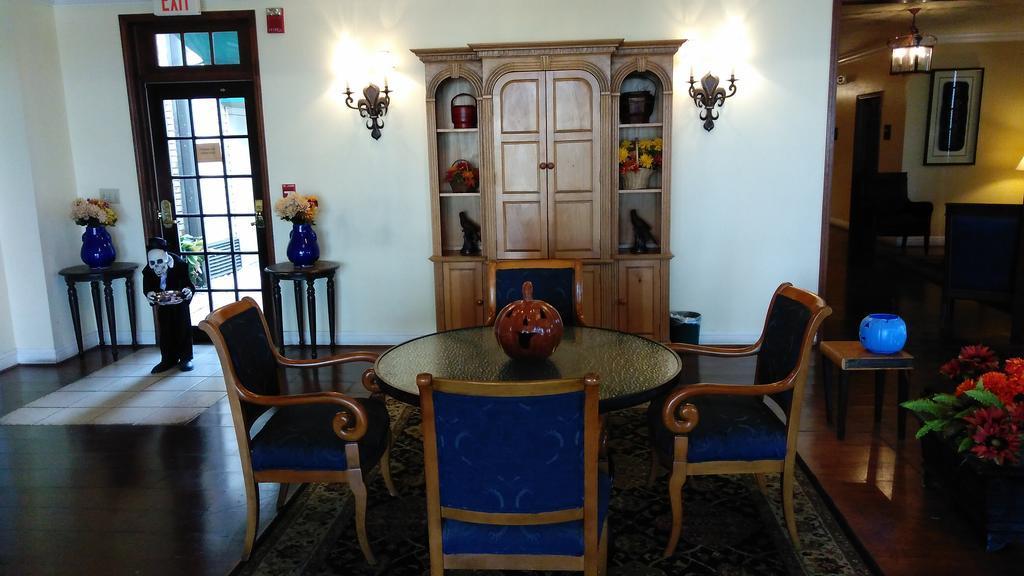 Baymont Inn and Suites Shreveport Airport - photo 14