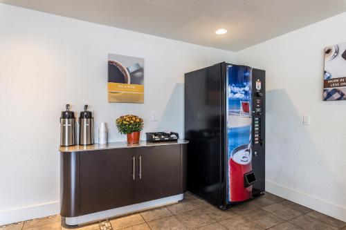 Concorde Inn Suites Pekin - photo 60