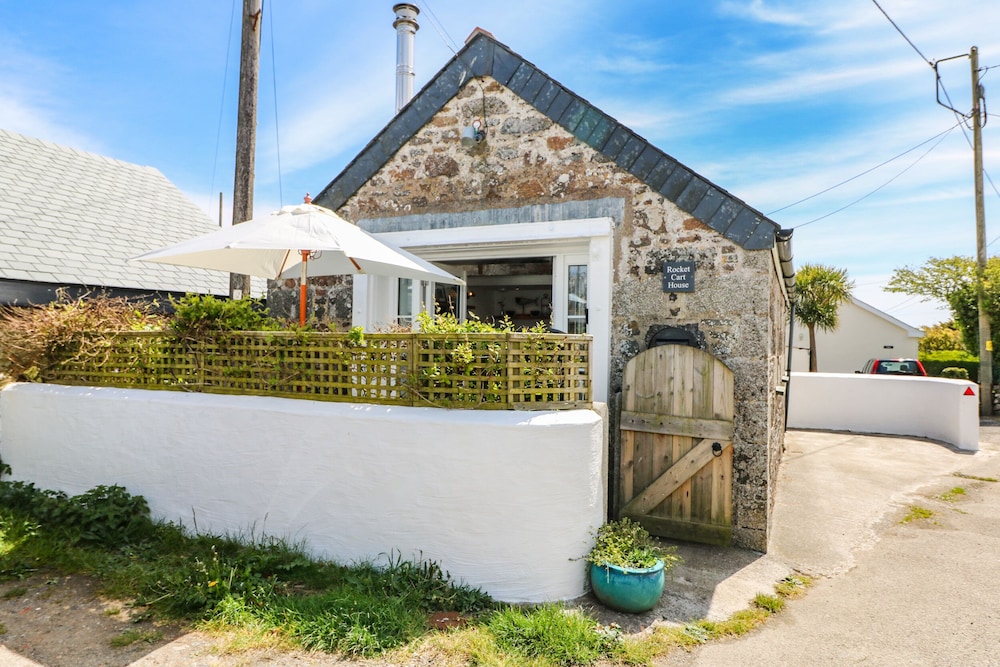 Rocket Cart House — 4-Star Luxury Hotel in Landewednack, United Kingdom
