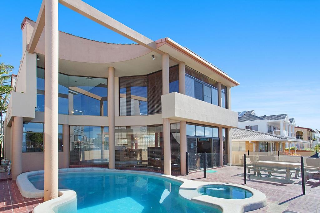 Chevron Oasis in Surfers Paradise, Australia