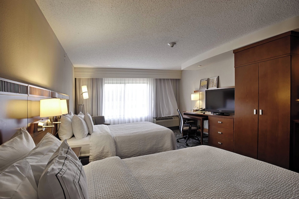 Courtyard by Marriott Wall at Monmouth Shores Corporate Park - photo 16