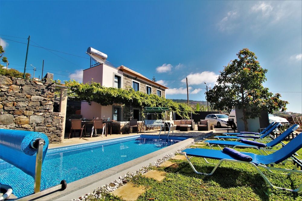 Santa Cruz Villa Private Pool — 4-Star Luxury Hotel in Funchal, Portugal