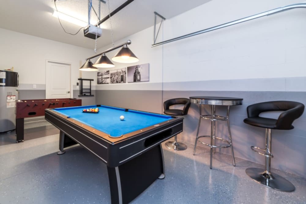 Cool and Modern 5 Bed 4 Ba Game Room Pool Spa 4724sh - photo 11