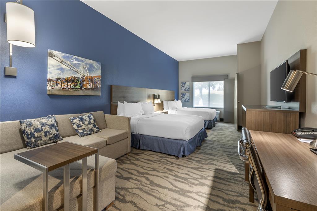 Best Western Plus Castlerock Inn & Suites - photo 19