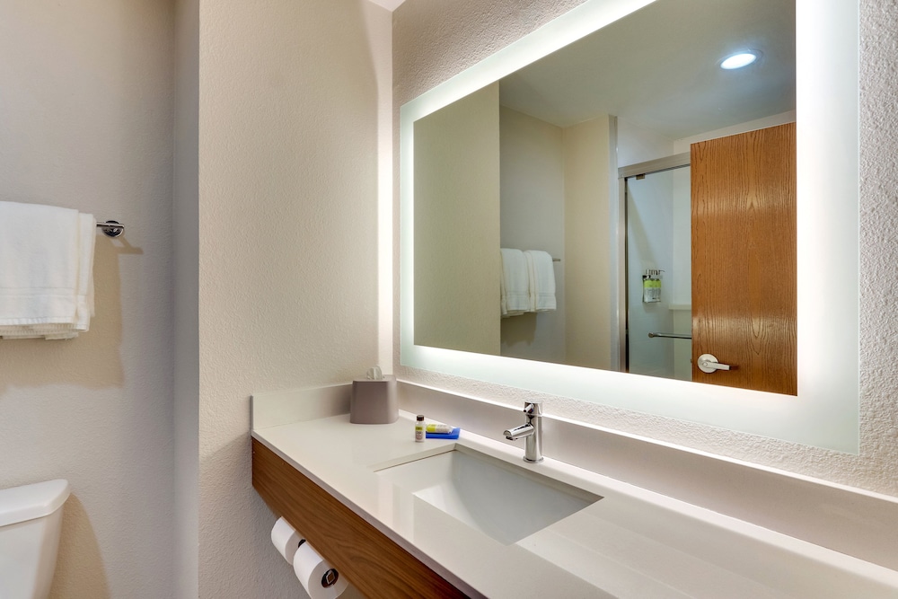 Holiday Inn Express Hotel & Suites Lake Worth Nw Loop 820 - photo 11