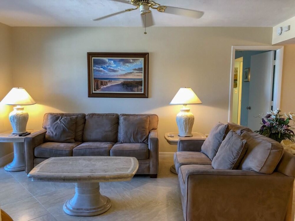 Santa Maria Harbour Resort 202 Weekly 2 Bedroom Condo by RedAwning - photo 11