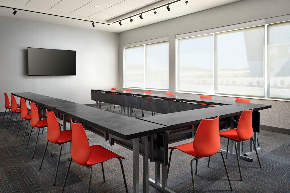 Aloft Knoxville West - photo 31