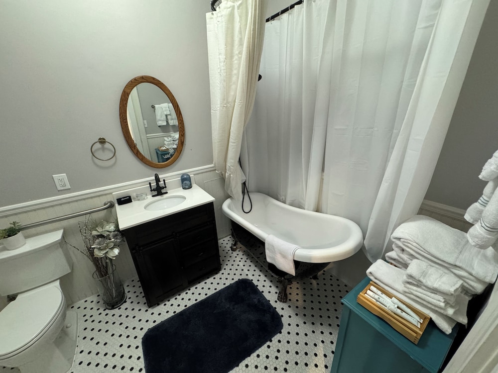 St James Hotel - photo 4