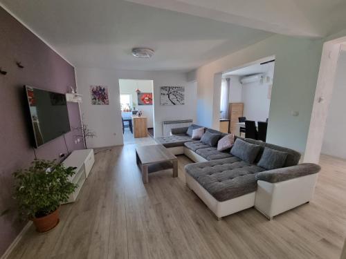 Apartment Zara — 4-Star Luxury Hotel in Funtana, Croatia