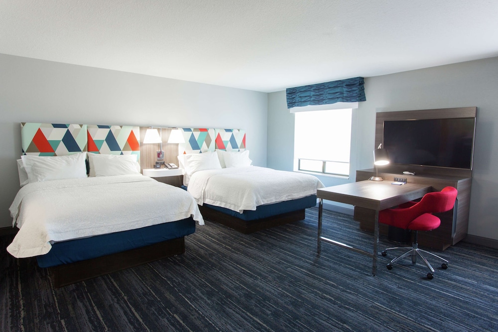 Hampton Inn & Suites Ankeny - photo 10