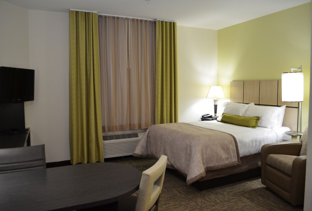 Candlewood Suites Greenville an IHG Hotel - photo 2
