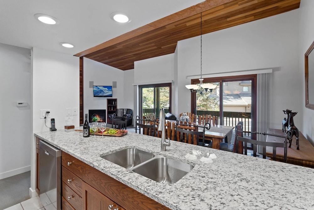 Abode at Lakeside - photo 24