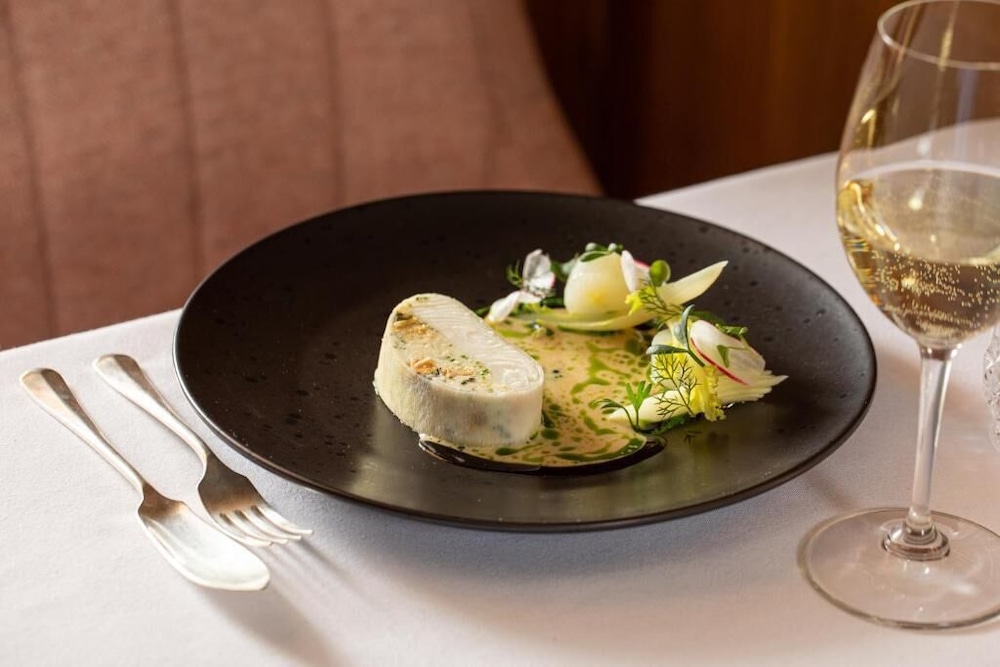 Mingary Castle Restaurant with Rooms — 4-Star Luxury Hotel in Oban, United Kingdom