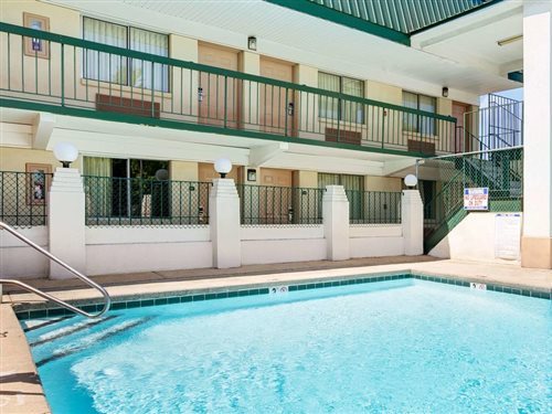 Super 8 by Wyndham Charlotte Downtown Area - photo 9