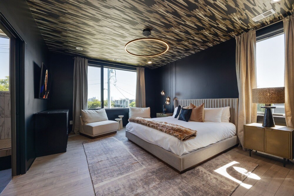 LUXE Elevate Modern Luxury Stunning City Views in Nashville, United States