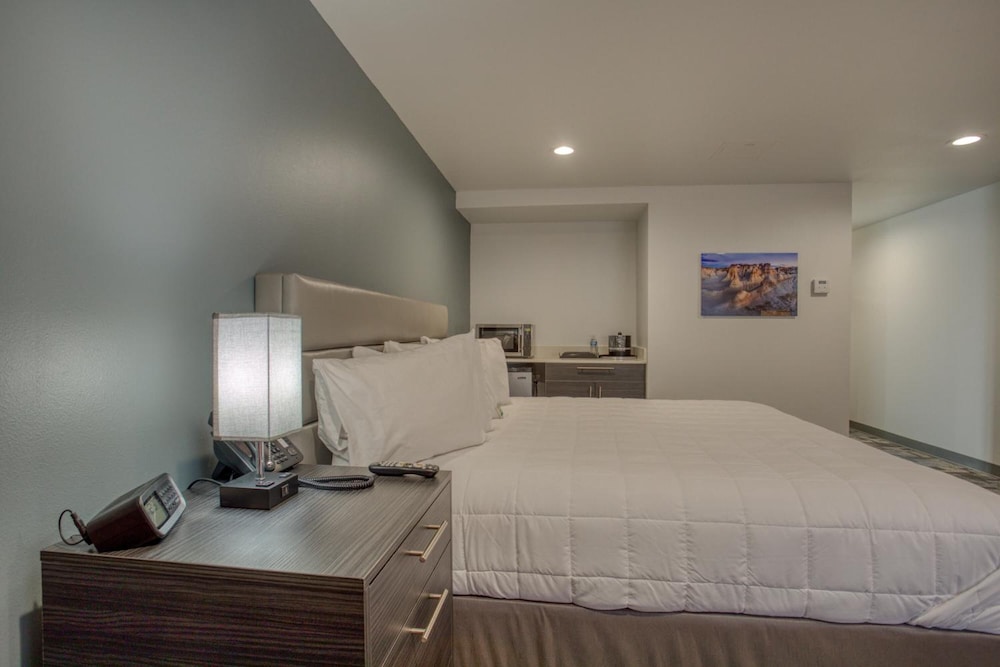 Post Time Inn - photo 10