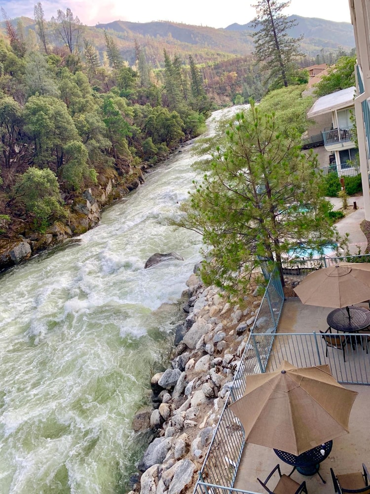 Yosemite View Lodge - photo 67
