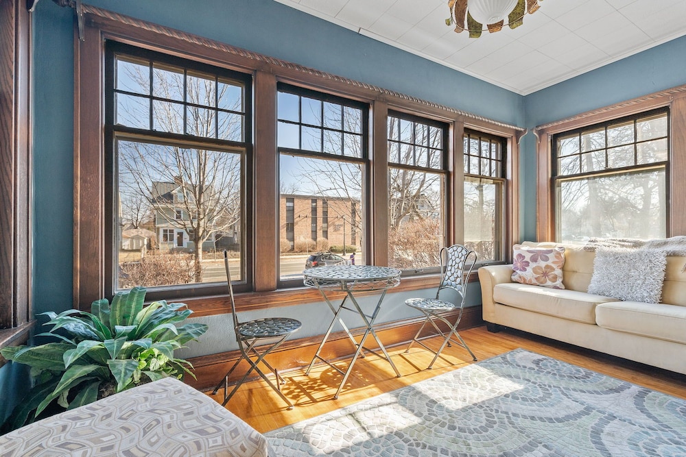 Uptown Urban Living — Minneapolis