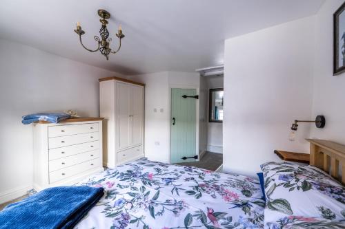 Grade 2 Cottage 1 bedroom Ludlow centre — 4-Star Luxury Hotel in Ludlow, United Kingdom