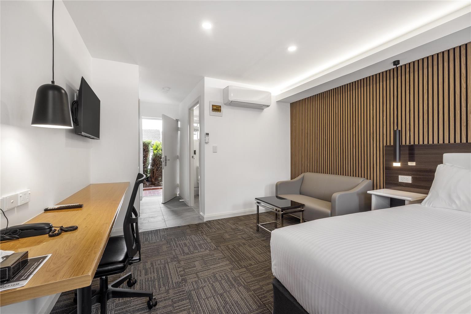 Best Western Plus Buckingham International — 4-Star Luxury Hotel in Melbourne, Australia