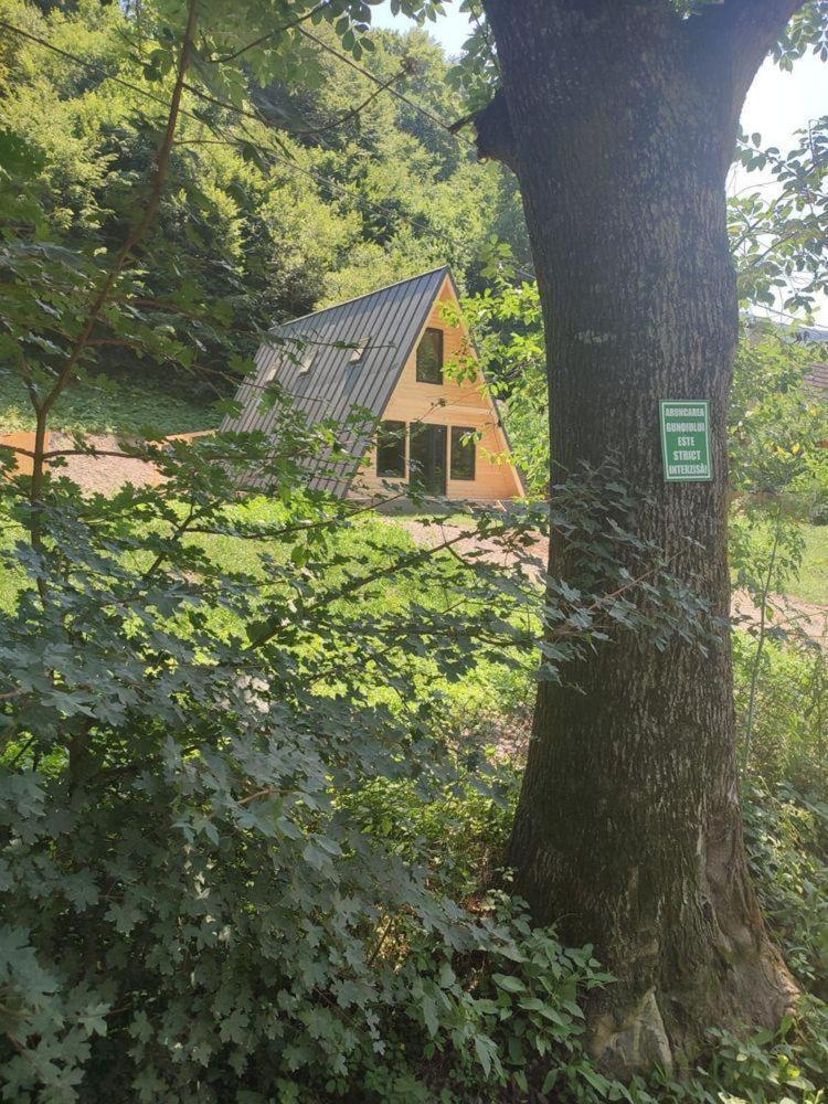 Cabana A Morarului - carbon neutral hotel in Teius
