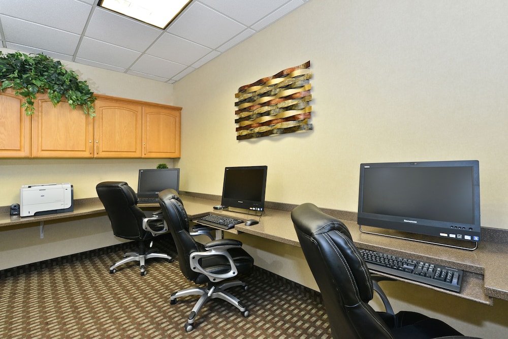 Hampton Inn Kalispell - photo 81