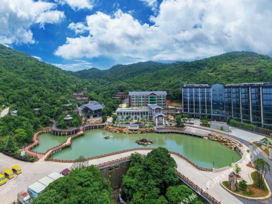 Hanshan Xihu Hotel in Meizhou, People's Republic of China