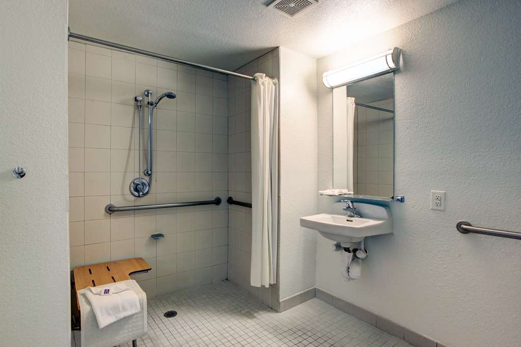 Motel 6 Irvine Orange County Airport - photo 17