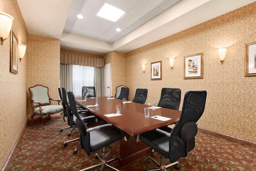 Country Inn & Suites by Radisson Asheville West near Biltmore - photo 24