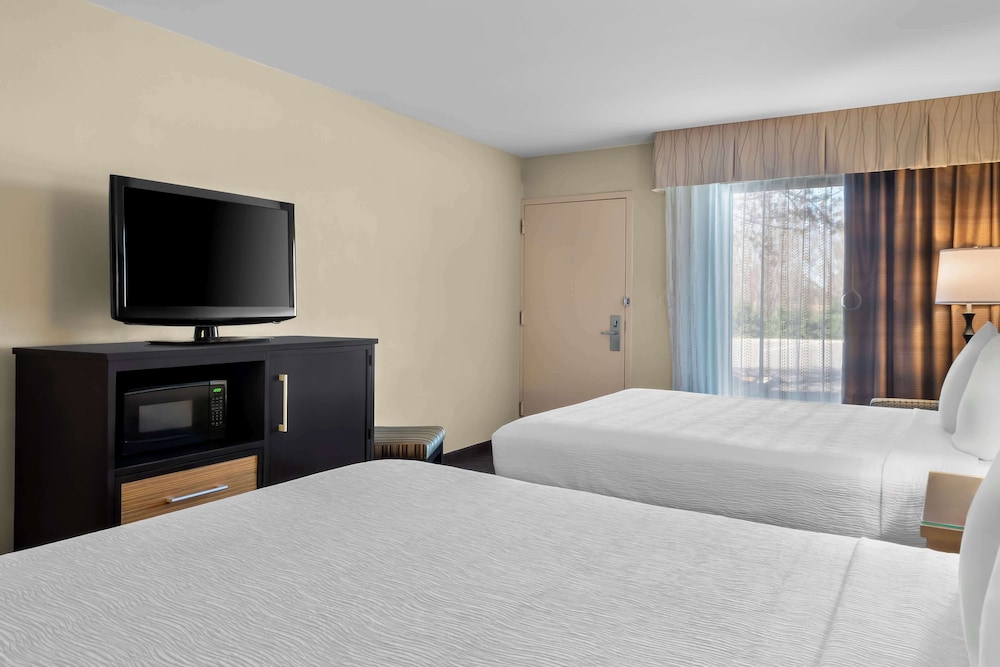 Best Western Newport Inn - photo 6