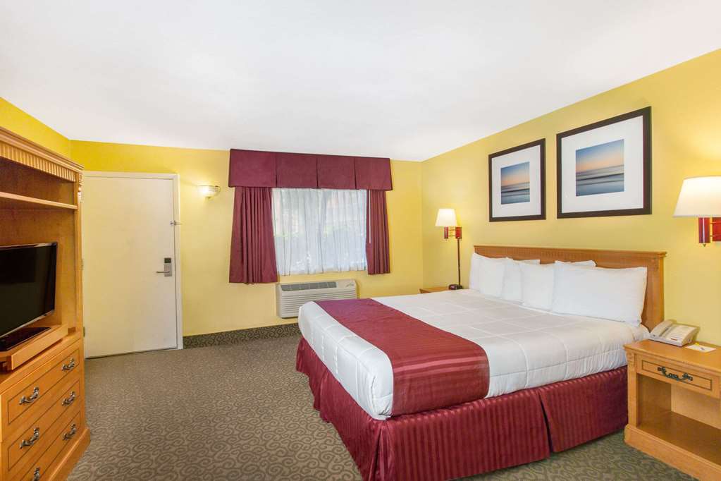 Days Inn by Wyndham Redwood City - photo 14