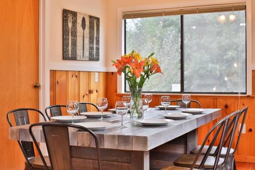 Happy Days Downtown Guerneville BBQ Game Room Fast WiFi Dog Friendly - photo 22