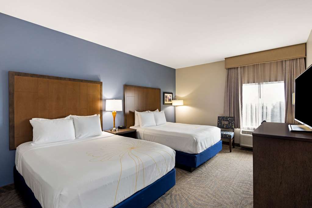 La Quinta Inn & Suites by Wyndham Morgan Hill San Jose South - photo 25