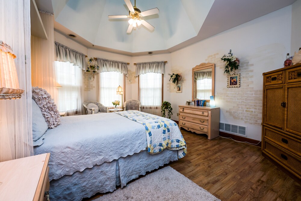 Blue Jay Manor - photo 5