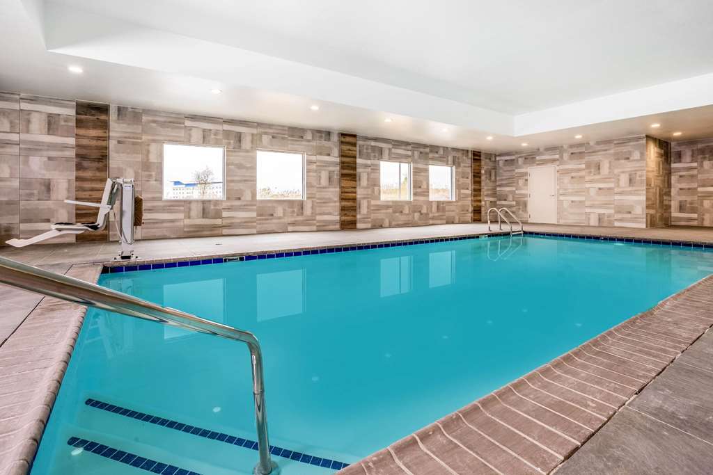 La Quinta Inn & Suites by Wyndham Katy - photo 10