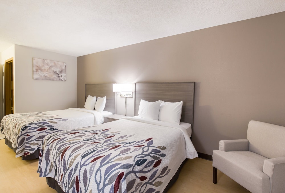 Red Roof Inn Lawrenceburg - photo 19